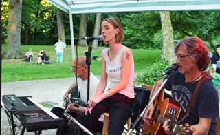 Hans Scharf, Stefanie Empel, Klaus Reiter (v.l.n.r.) am 20.7.14 beim Parksong SUMMER SPECIAL ab 14 Uhr